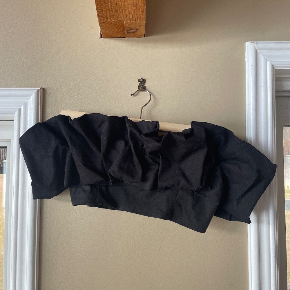 Dynamite Black Ruffle Cropped Top Off-Shoulder Sleeves - Size Small